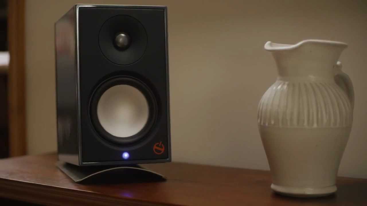 A2 Powered Bookshelf Speaker - Paradigm